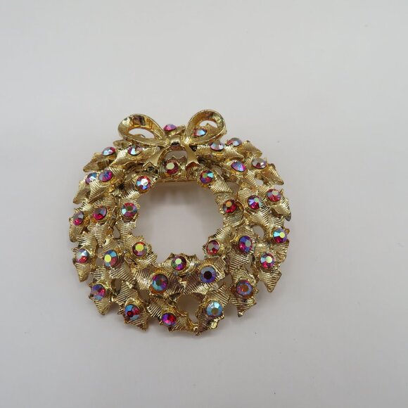 Vintage Wreath Aurora Borealis Accent Gold Tone - Picture 4 of 9